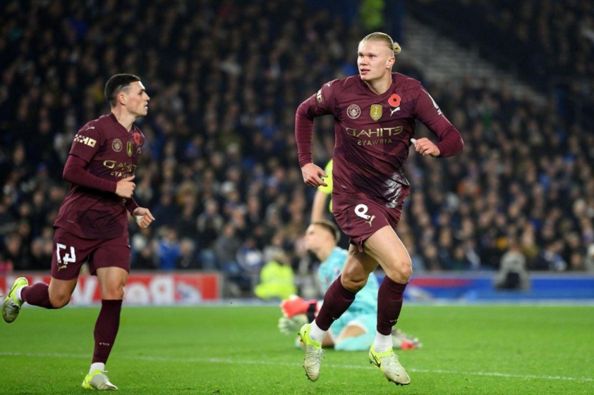 Brighton Đảo Ngược Dòng Ngoạn Mục Đánh Bại Manchester City Đang Thiếu Vắng Hàng Thủ